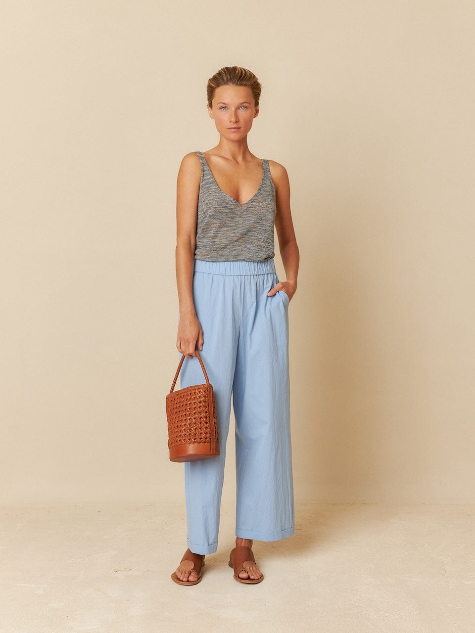 POPLIN CROP PANTS LIGHT BLUE