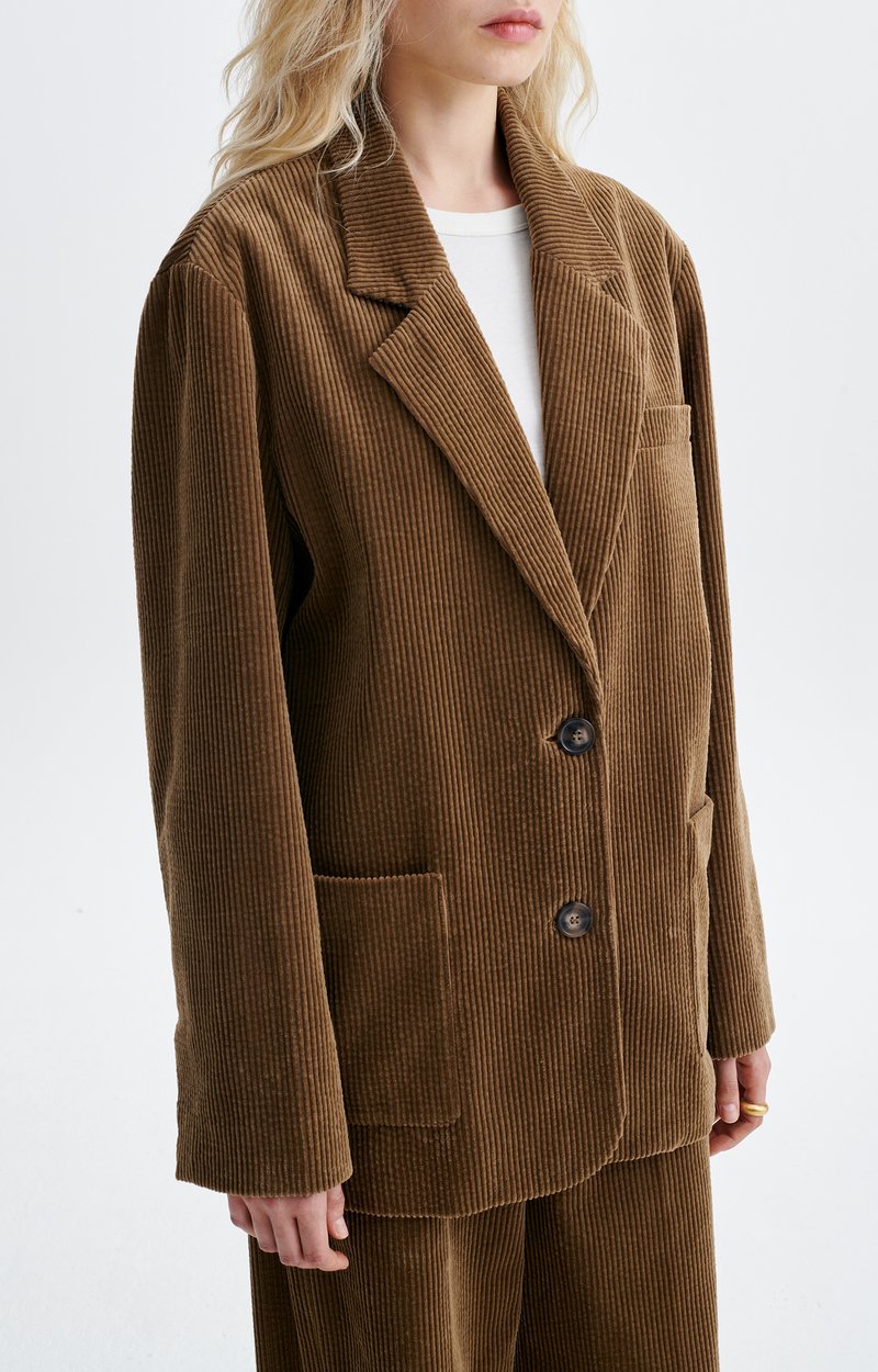 Heo Jacket