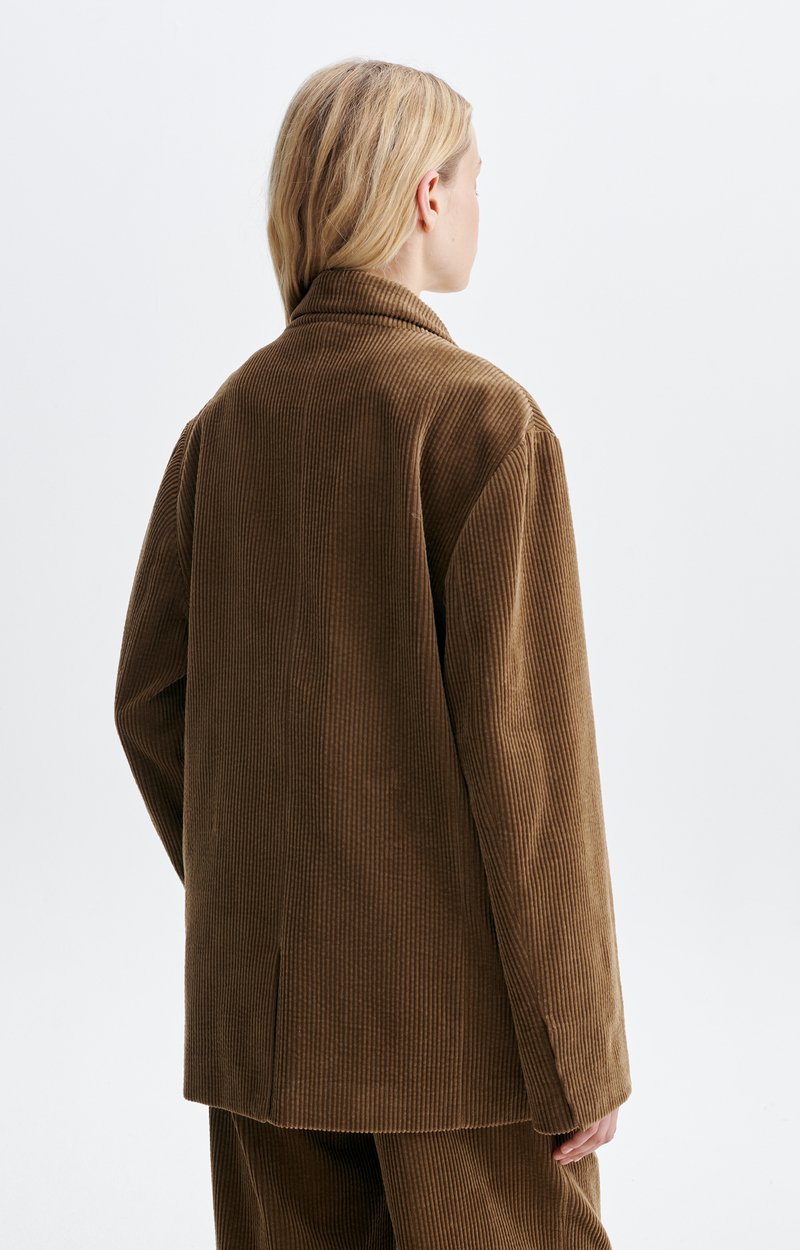 Heo Jacket
