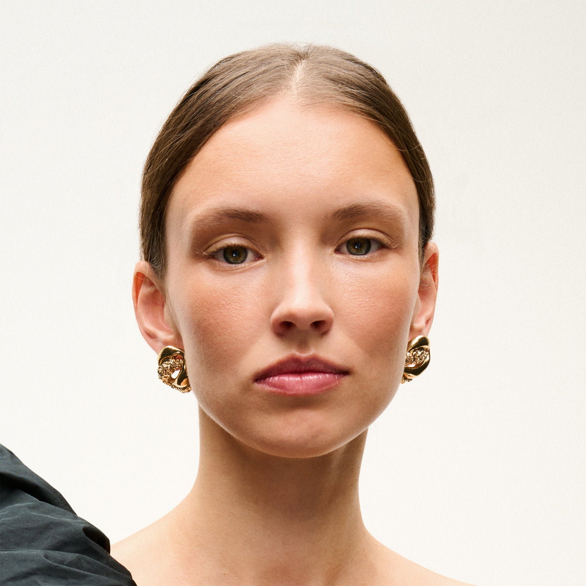 Mira Stud Earrings Gold