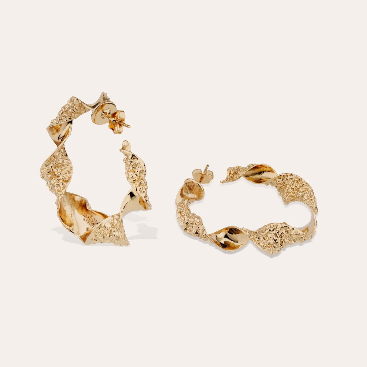 Mira Torsade Medium Hoop Earrings Gold