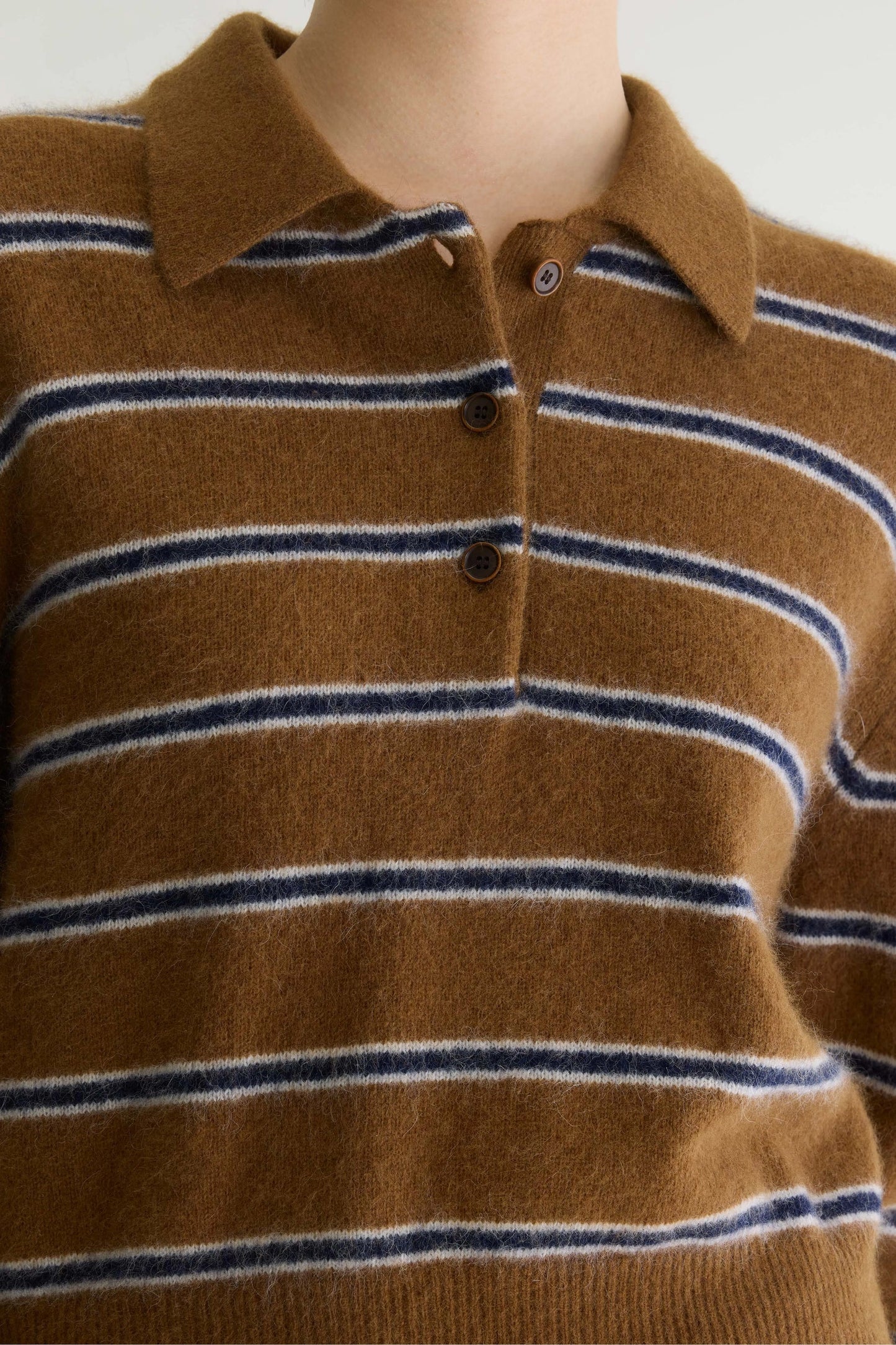 Dussyr Sweater