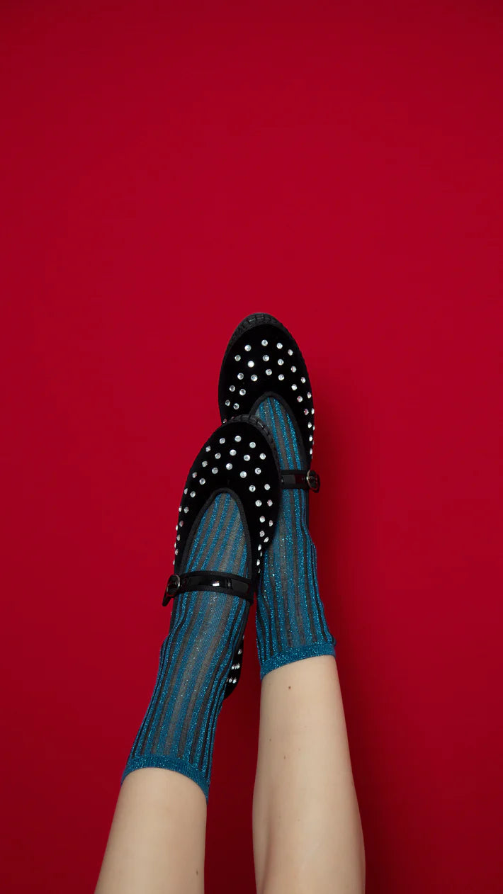 MAE STUDS BLACK