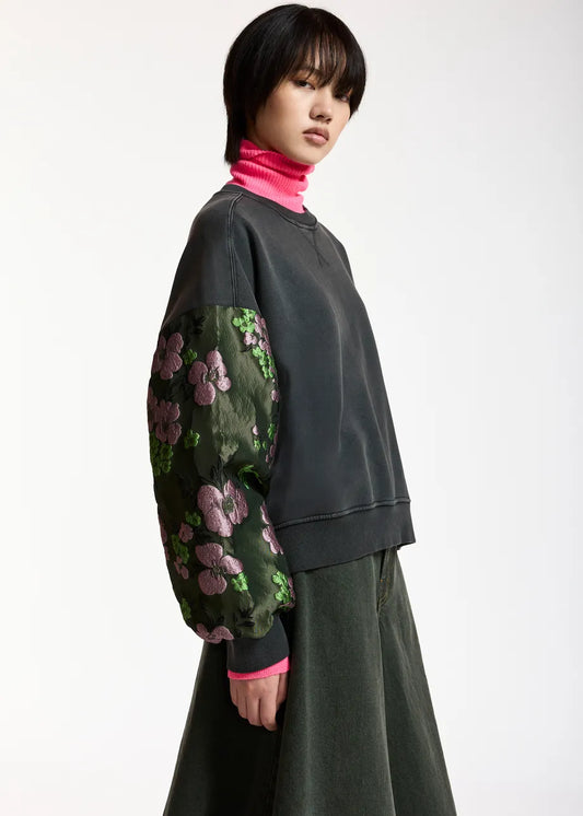 Kueer Jacquard Sleeve Sweatshirt Charcoal Chic – Essentiel Antwerp