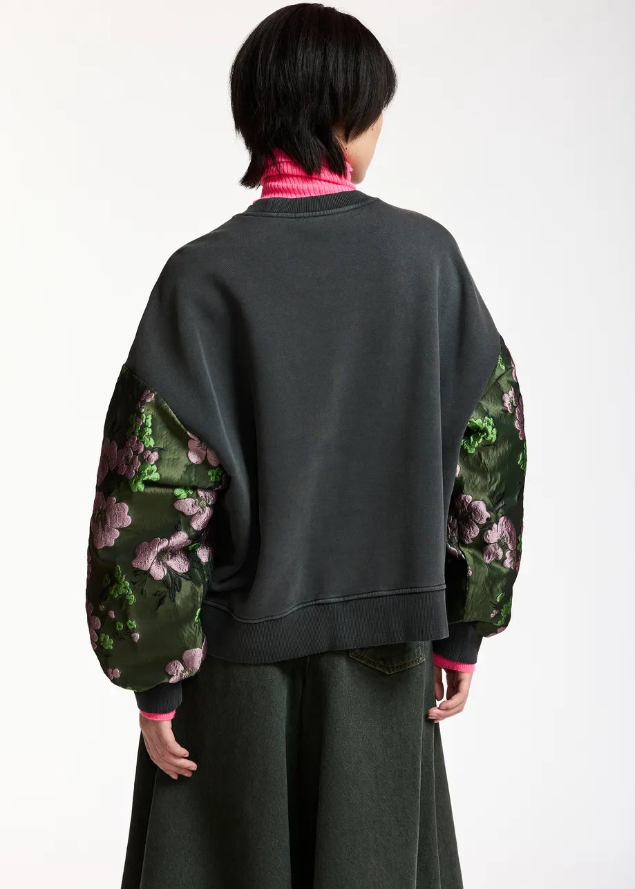 Kueer Jacquard Sleeve Sweatshirt Charcoal Chic – Essentiel Antwerp