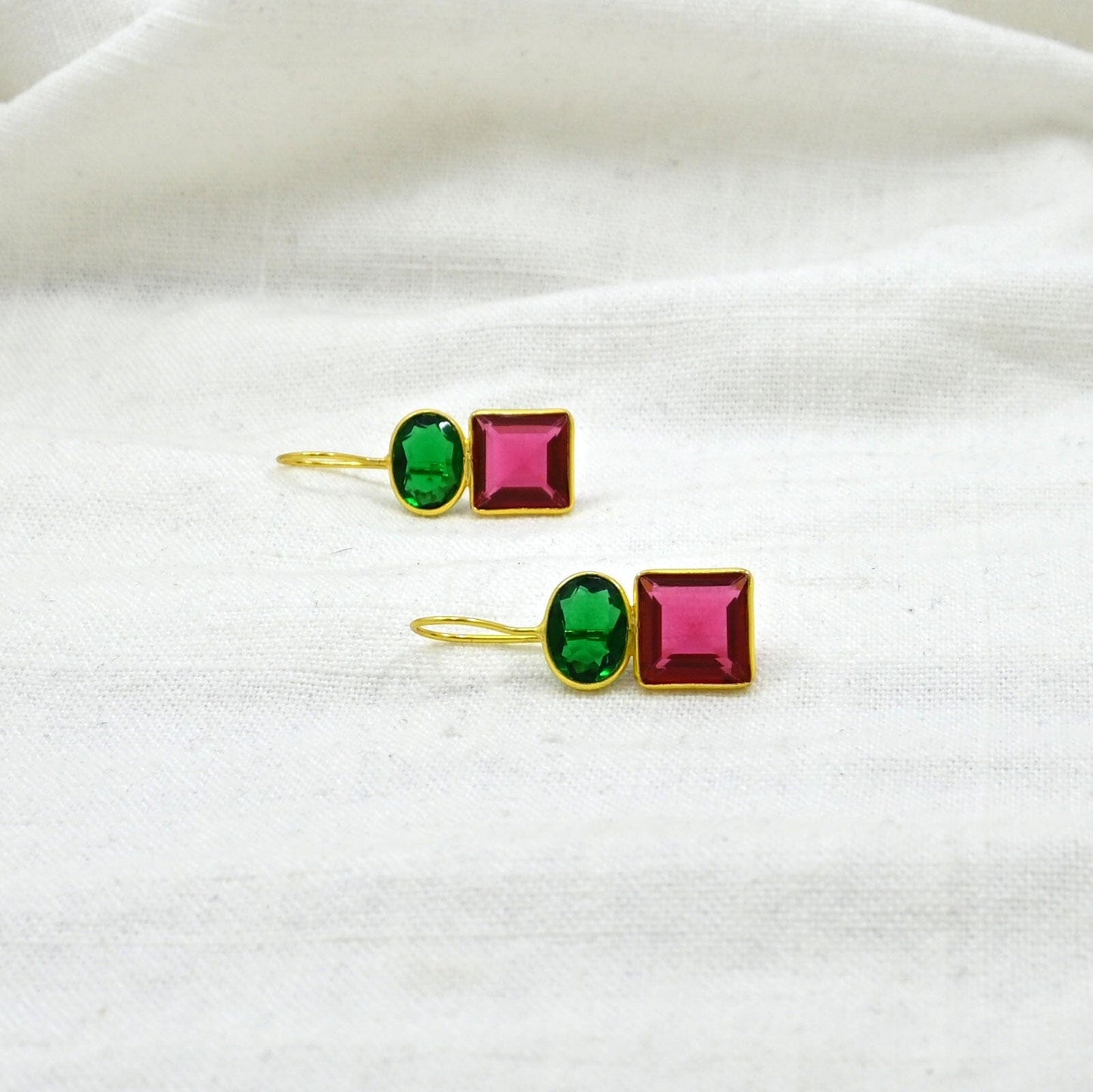 HIT GREEN EARRINGS