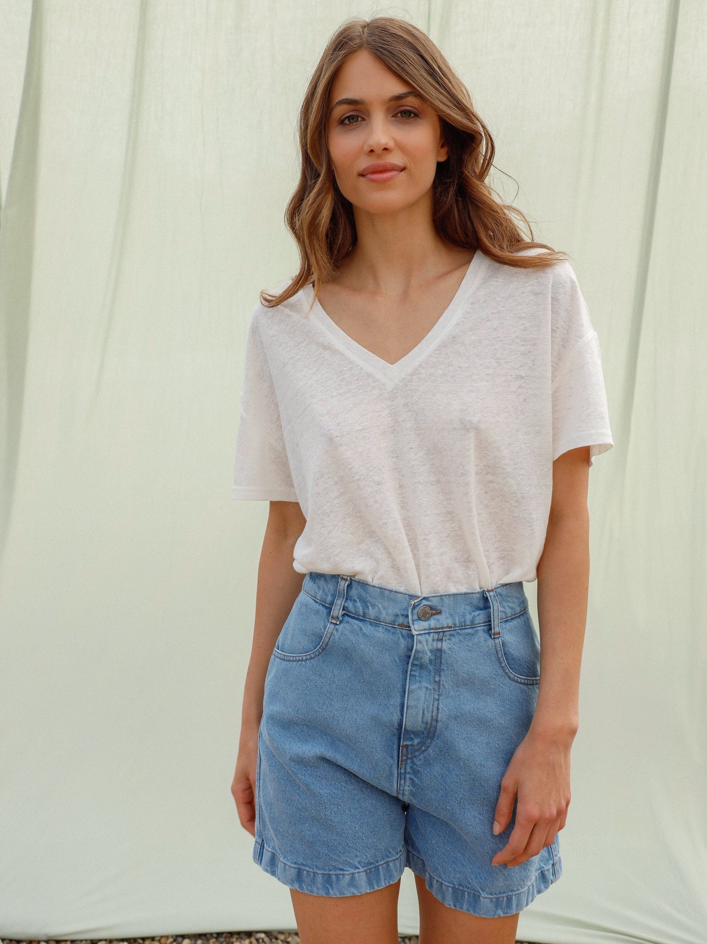 LINEN V T-SHIRT