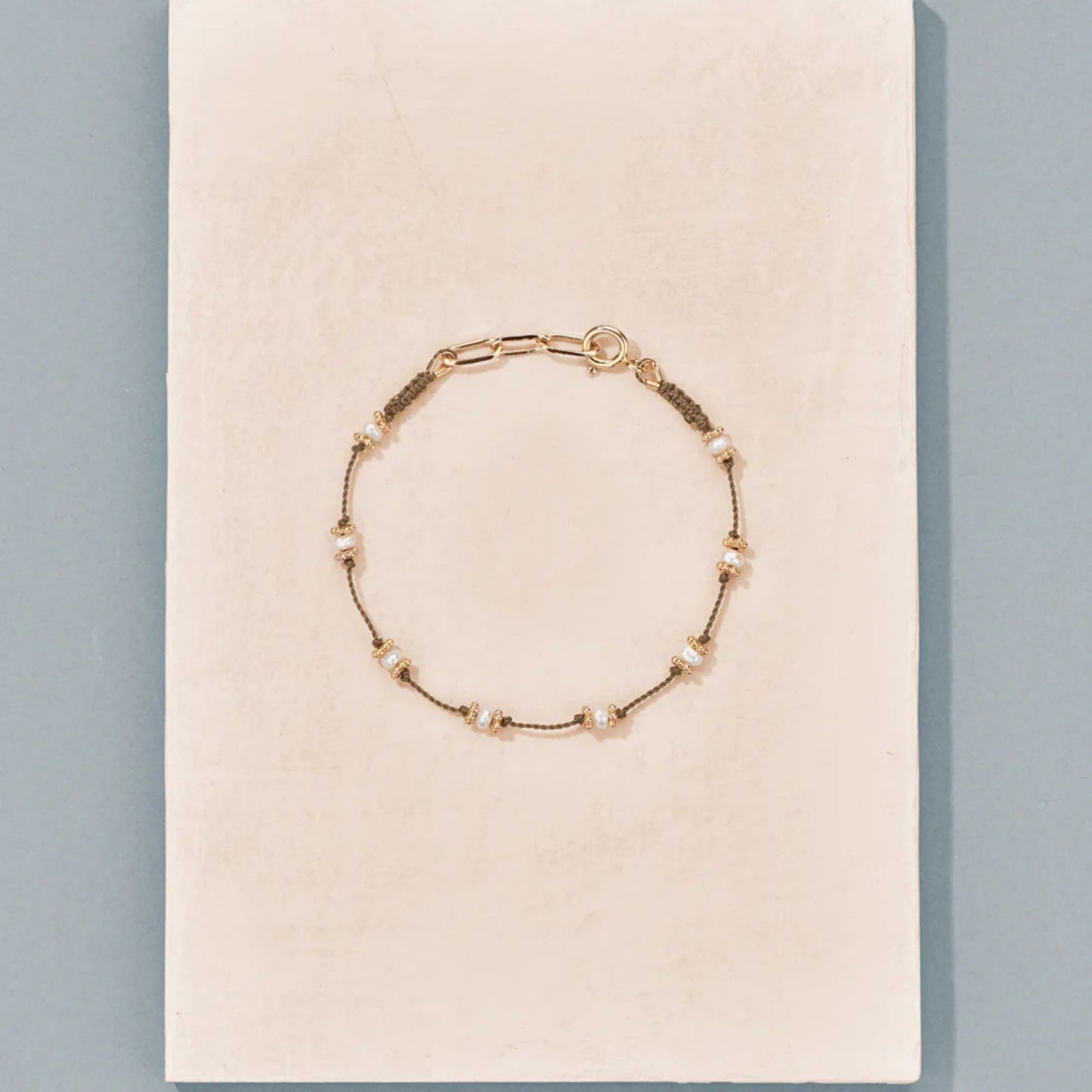 LOTUS BRACELET BEIGE AND PEARLS