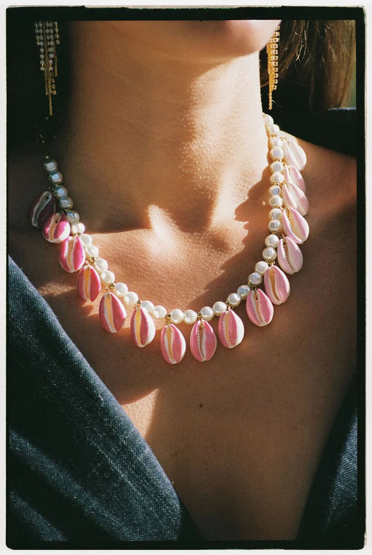 PINK SHELL NECKLACE